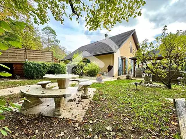 Neuilly sur Suize 52000 Achat / Vente maison 5 pièces t5 piscine terrasse