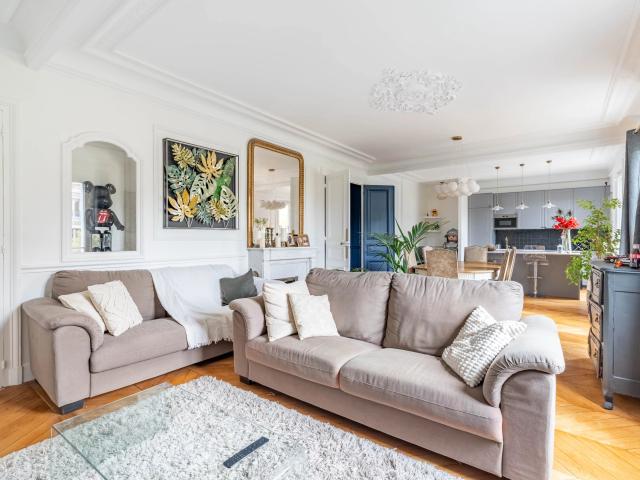 Neuilly SABLONS Appartement 6 pièces 145,02m² Carrez 4 chambres