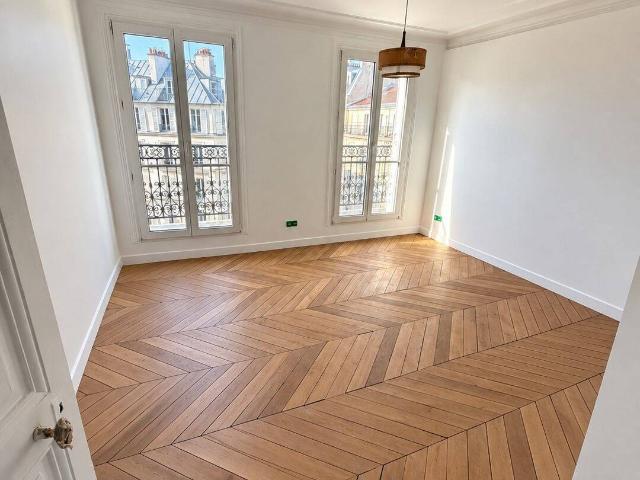 Neuilly Sablonville: 3 pièces meublé de 55 m², refait à neuf, plein sud, climatisation, sans vis a vis