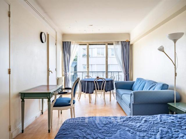 Neuilly Saussaye Studio 30m² Neuilly sur Seine