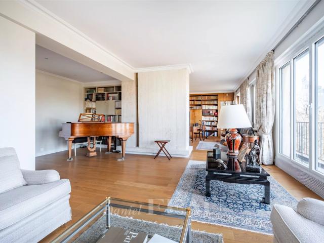 Neuilly – Triplex de prestige avec terrasse 395m² Neuilly sur Seine
