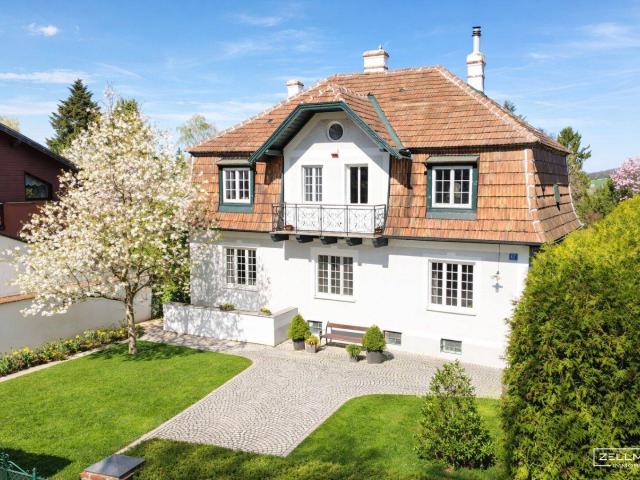 NEULENGBACH | Revitalisierte Landhausvilla mit Stil und Flair auf traumhaften 992 m² großem Grundstück | Pool | ZELLMANN IMMOBILIEN