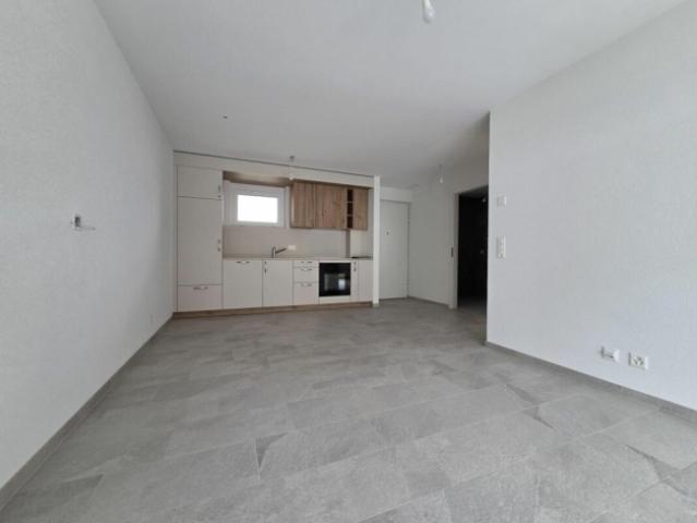 Neun – 2.5 Zimmer Wohnung mit Balkon und Parkplatz