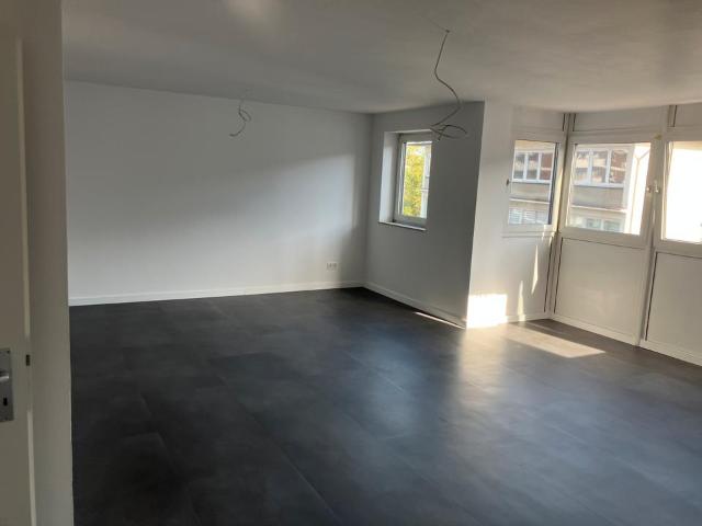 Neusanierte 3 Zimmer Wohnung bei den Wallanlagen