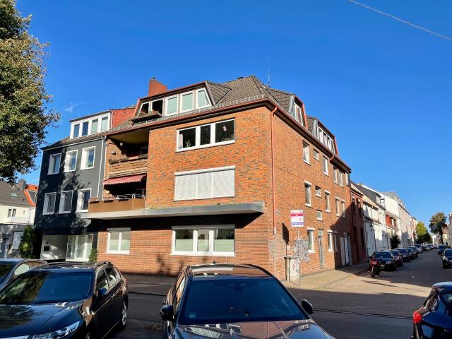 Neustadt, geräumige 2 Zimmer Wohnung mit modernem Wannenbad und Einbauküche