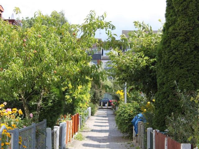 Neustadt – Kleines Reihenhaus, Stiller Weg