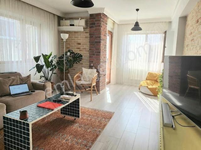Nev Çarşıya Yakın İçi Yapılı Satılık Dubleks Daire