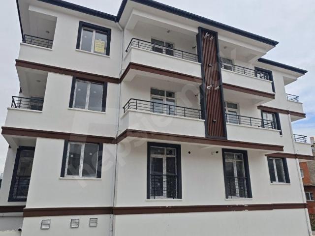 NEVŞEHİR MERKEZ EMEK MAHALLESİ ÇARŞI MERKEZİ 1+1 KİRALIK