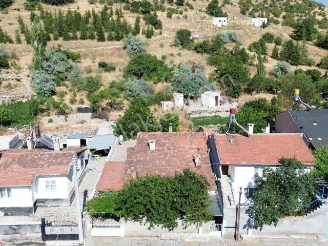 Nevşehir Göre Çayırlık'ta 212 M² Brüt 125 M² Net 2,5+1 Müstakil Ev | Garajlı | Bahçeli | Doğalgazlı
