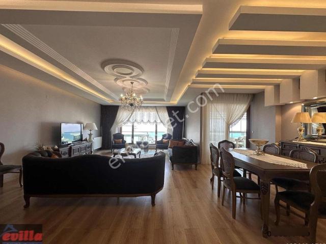 Neva Sitesinde Muhteşem 4+1 Manzaralı Daire