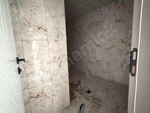 NEVADAN FIRSAT 2+0 YÜKSEK GİRİŞ 180M2 DEPO SIFIR ÖN CEPHE DAİRE