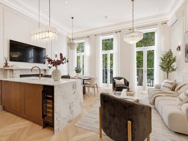 Nevern Square, Earl's Court, London, SW5 2 bed apartment to rent £7,748 pcm £1,788 pw