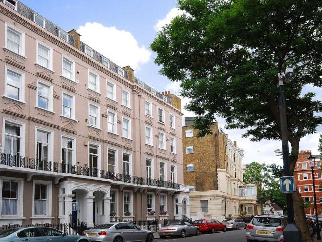 Nevern Square, Earls Court, London, SW5 Studio to rent £3,445 pcm £795 pw