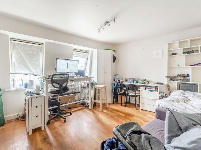Nevern Square, Earls Court, London SW5, Studio to rent, £1,712 pcm | PrimeLocation