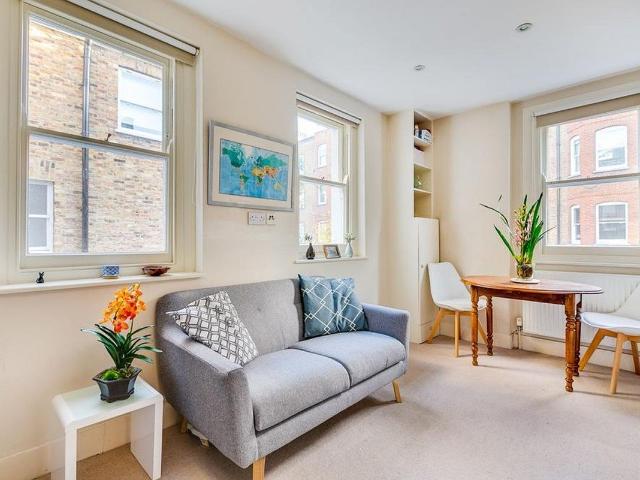 Nevern Square, Earls Court SW5, 1 bed flat to rent, £2,492 pcm | PrimeLocation