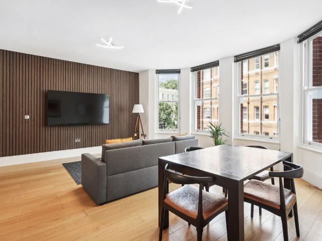 Nevern Square, Earls Court SW5, 3 bed flat to rent, £6,250 pcm | PrimeLocation