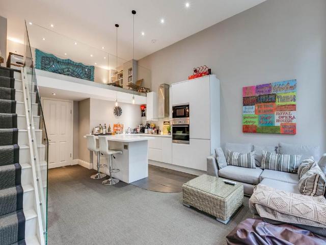 Nevern Square London, 1 bed flat to rent £2,950 pcm £681 pw