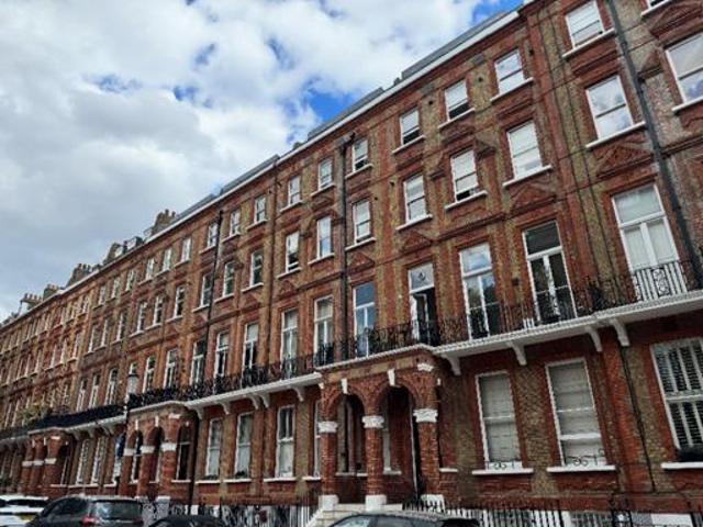 Nevern Square, London SW5 2 bed flat to rent £3,099 pcm £715 pw