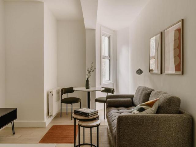 Nevern Place, 20, London SW5 1 bed apartment to rent £2,300 pcm £531 pw