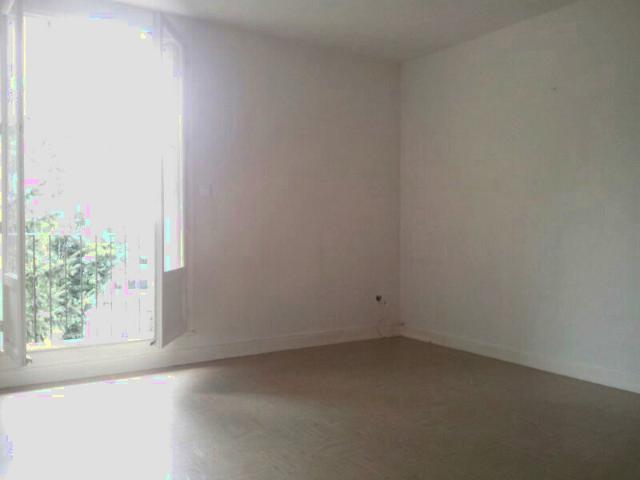 NEVERS appartement T.3 balcon GARAGE