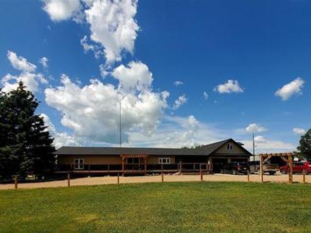 Neville Acreage, Neville, SK, S0N 1T0 house for sale | Listing ID SK044027 | Royal LePage