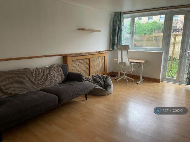 Neville Close, London, SE15 1 bed in a house share to rent £758 pcm £175 pw