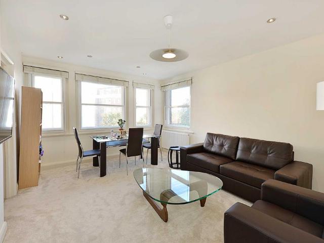 Neville Court, Abbey Road, St John's. 2 bed apartment to rent £3,302 pcm £762 pw