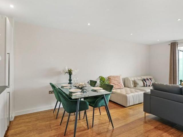 Neville Court, 6 26 Abbey Road, London, NW8 9DD, United Kingdom | 2 bed apartment for rent #140226190 | Rentberry