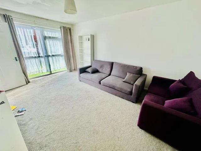 Neville Grove, Warwick, CV34