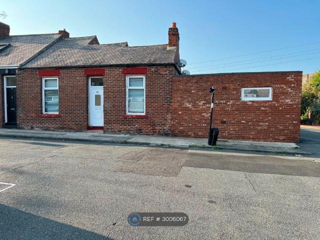 Neville Road, Sunderland SR4, 2 bed end terrace house to rent, £700 pcm | PrimeLocation