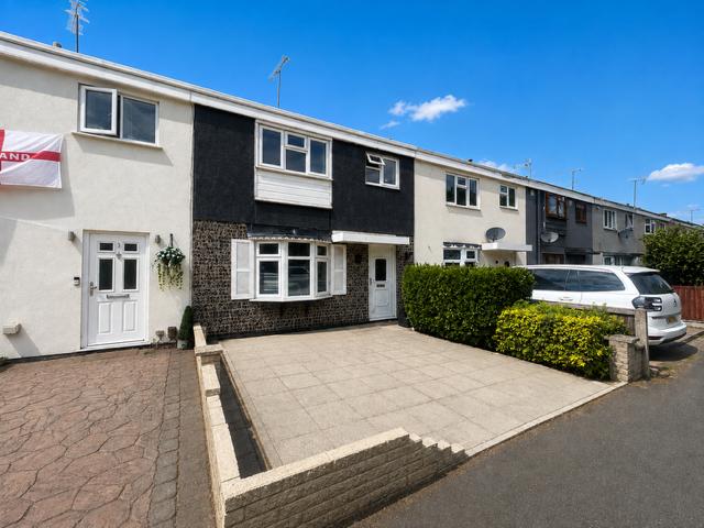 Neville Shaw, Basildon SS14, 3 bed property to rent, £1,600 pcm | PrimeLocation