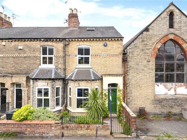 Neville Terrace, York, North. 2 bed terraced house to rent £1,500 pcm £346 pw