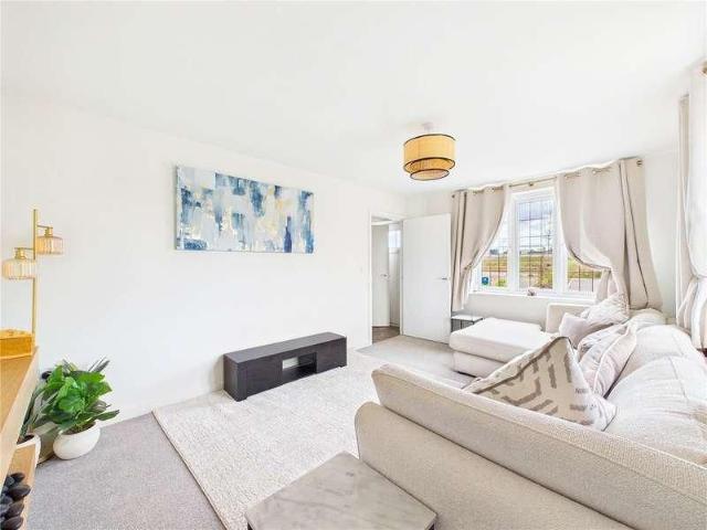 Nevinson Place, Lower Broadheath, Worcester, Worcestershire, WR2