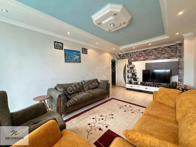 Nevmekan'dan Cadde Ve Meydana Yakın Masrafsız 2+1 Satılık Daire