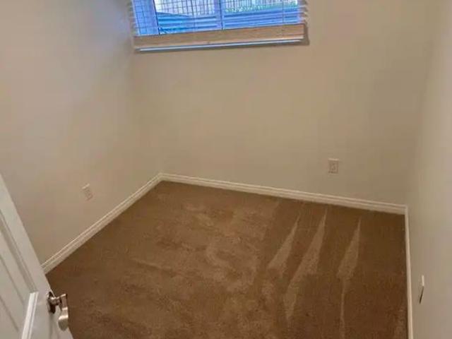 Newton 12030 54 ST NW Bsmt — 2 Bedroom Basement Suite