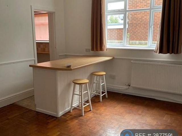 Newton Lane, Chester, CH2 1 bed flat to rent £800 pcm £185 pw