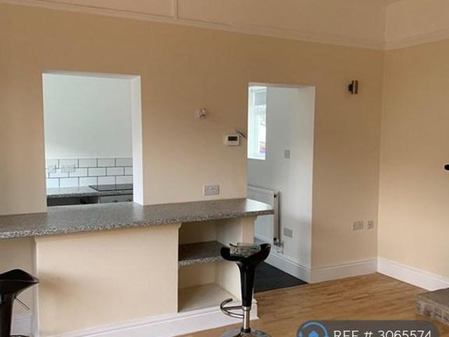 Newton Lane, Chester, CH2 1 bed flat to rent £800 pcm £185 pw