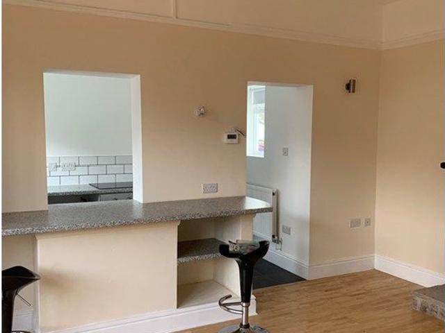 Newton Lane, Chester CH2, 1 bed flat to rent, £800 pcm | PrimeLocation