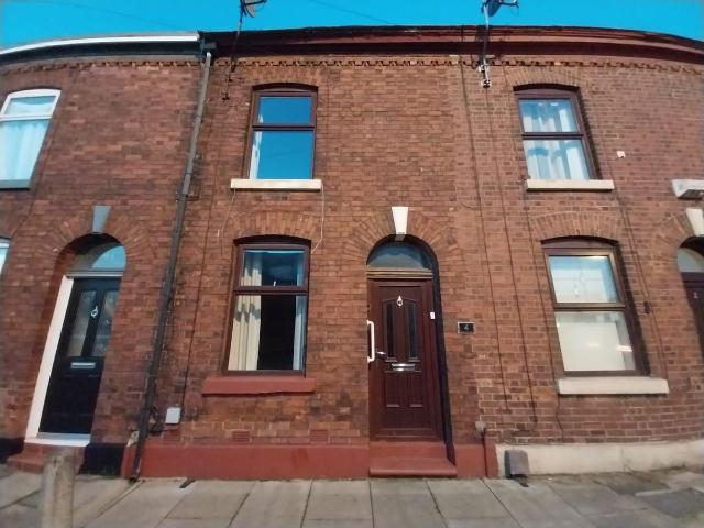 Newton Street, Droylsden, Manchester M43, 2 bed terraced house to rent, £950 pcm | PrimeLocation