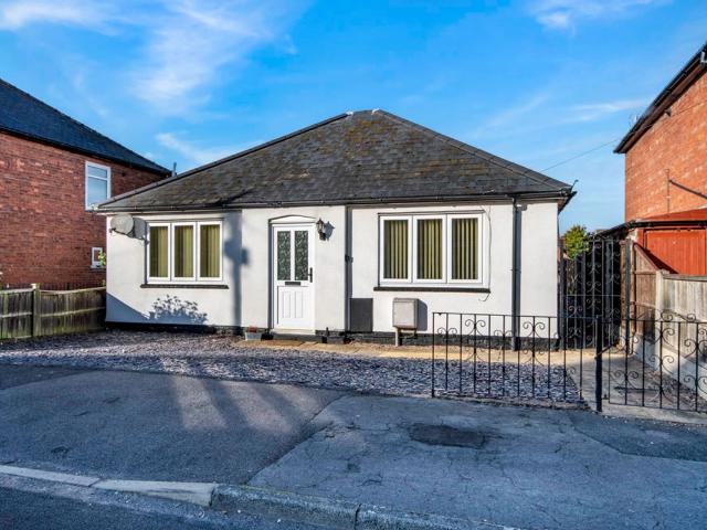 Newton Street, Retford DN22, 2 bed detached bungalow to rent, £900 pcm | PrimeLocation