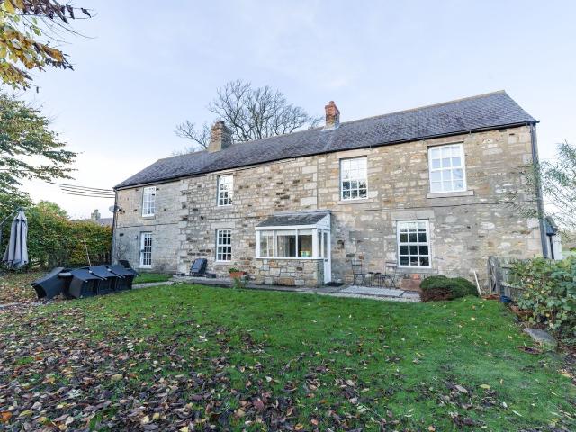 Newton Park Farmhouse, Mitford, Morpeth, Northumberland NE61, 4 bed detached house to rent, £1,850 pcm | PrimeLocation