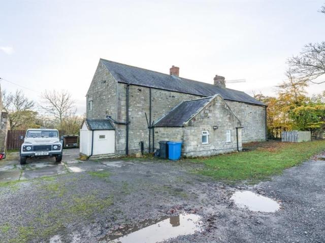 Newton Park, Mitford NE61, 4 bed farmhouse to rent, £1,850 pcm | PrimeLocation