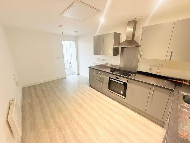 Newton Road, Yeovil BA20, 1 bed flat to rent, £650 pcm | PrimeLocation