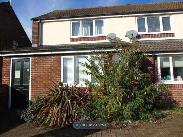 Newton Road, Bletchley, Milton Keynes MK3, 2 bed flat to rent, £1,100 pcm | PrimeLocation