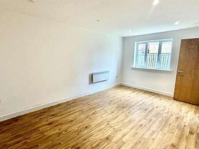 Newton Road, Great, B43