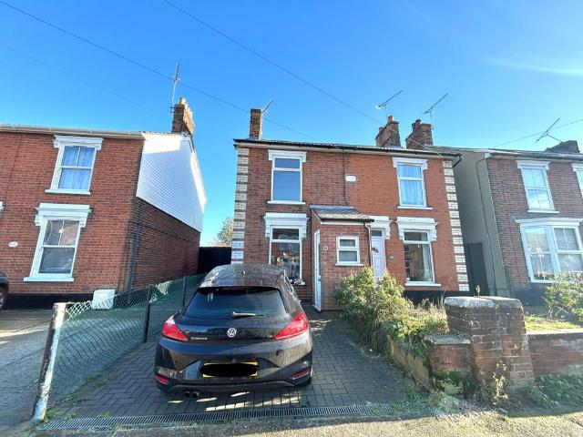 Newton Road, Ipswich IP3 3 bed semi detached house to rent £1,195 pcm £276 pw