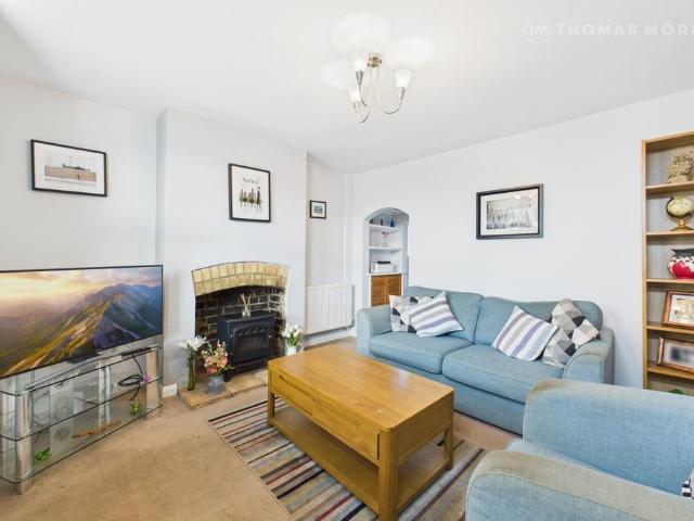 Newtown Road, Huntingdon PE26 3 bed semi detached house to rent £1,100 pcm £254 pw