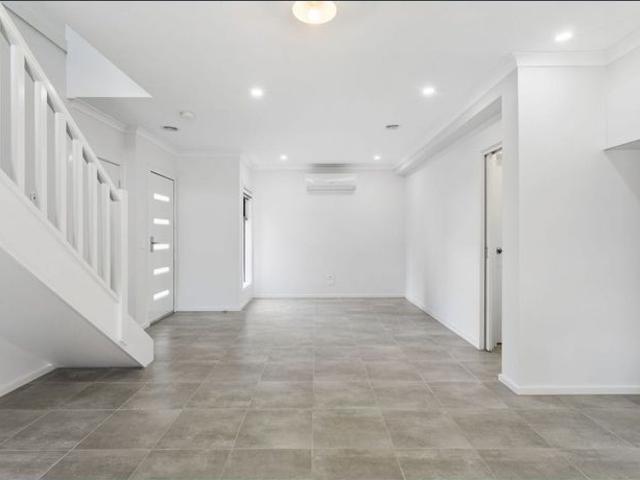 NEWTOWN TOWNHOUSE
