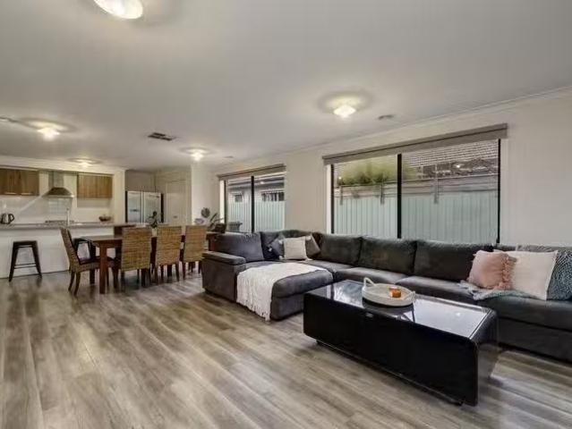 Charming 3 Wondah Street, Cobram, VIC 3644