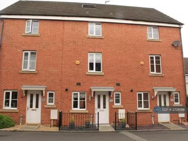 Charming 3 BA 4 bedroom terraced house for rent in Ffordd Nowe.